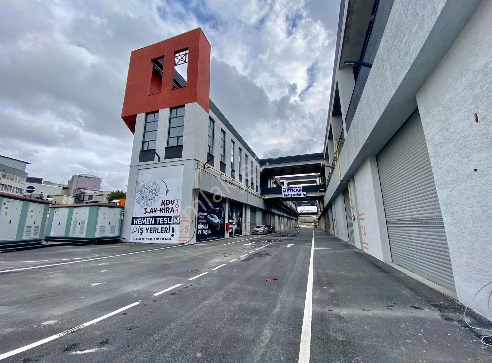 Ana Cadde Cepheli 224 M2 Mağaza Hadımköy Ticarethane Metkap'ta!