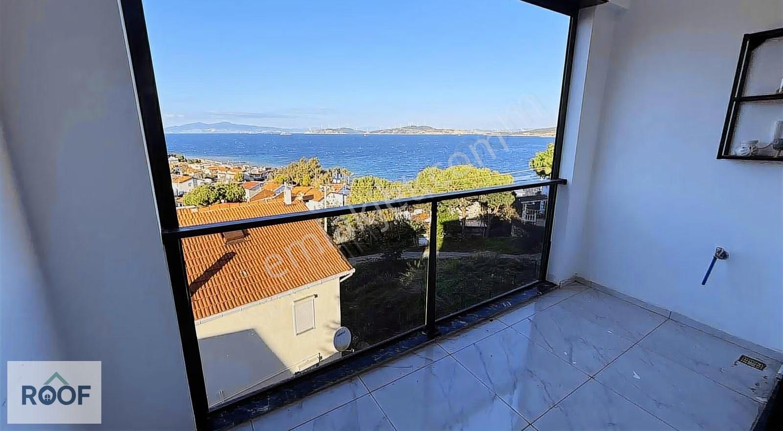 Yeni Foça Donatkent Sitesinde Tripleks Deniz Manzaralı Villa - Görsel 7