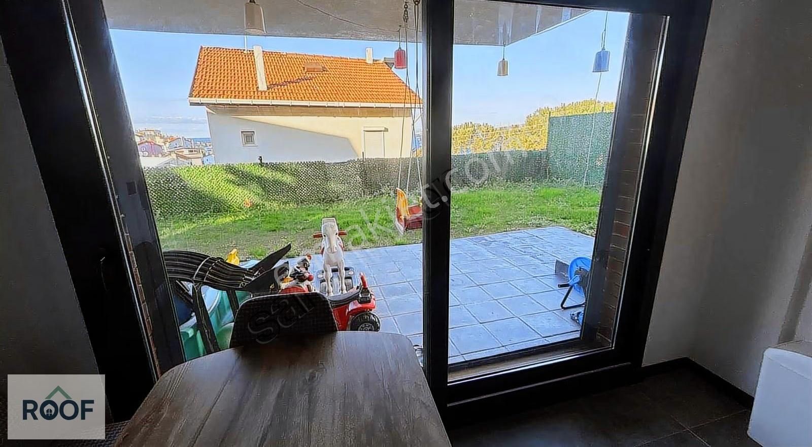 Yeni Foça Donatkent Sitesinde Tripleks Deniz Manzaralı Villa - Görsel 29