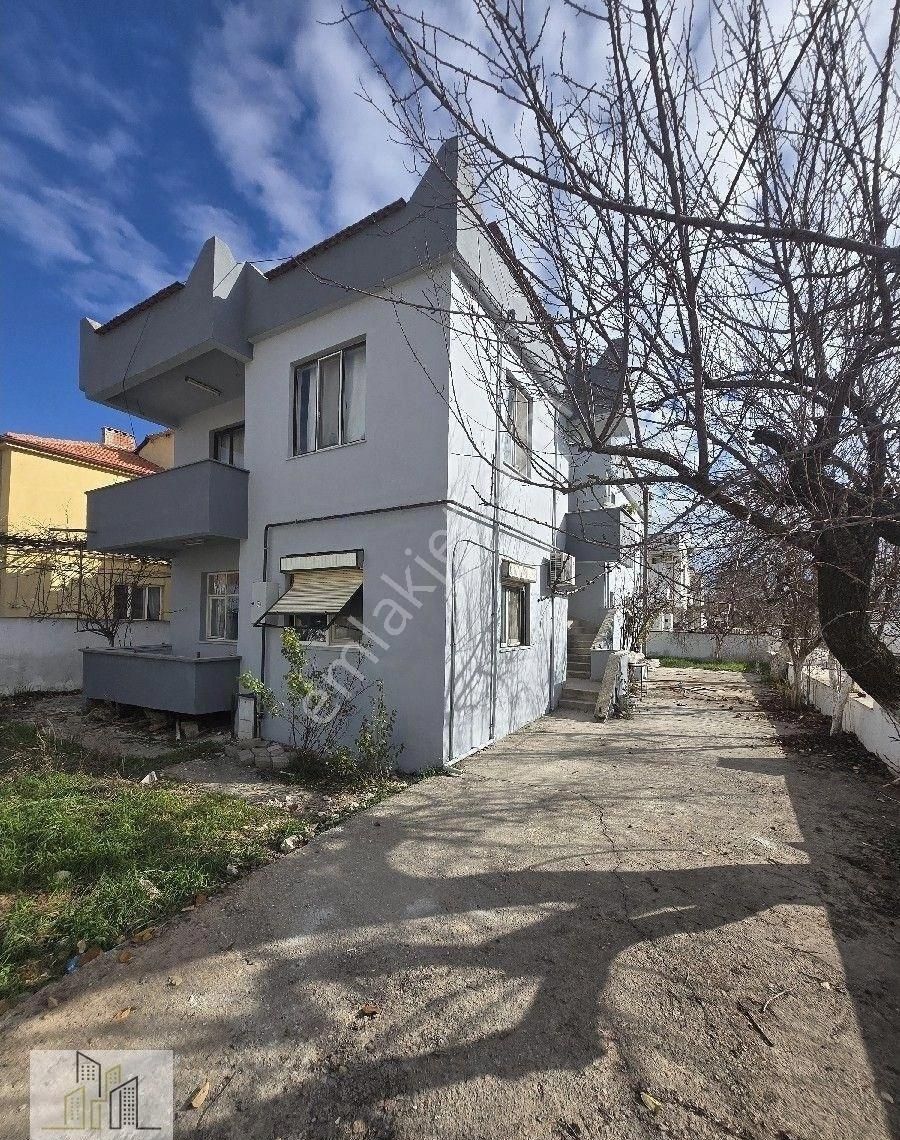 Cadde Üzeri Müstakil 3+1 Daire - Görsel 2