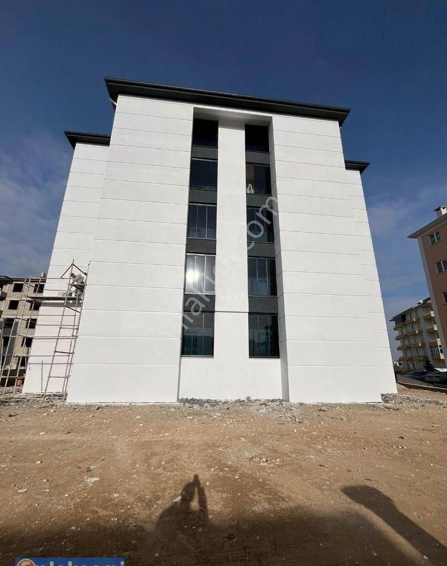 Emlaknomi'den Hastahane Yanı Satılık 3 Aya Teslim 2+1 Daire - Görsel 8