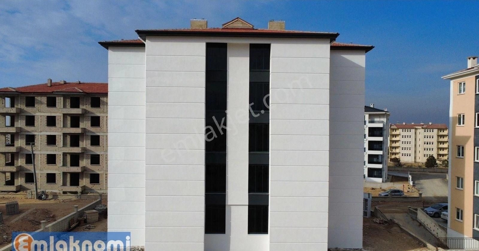 Emlaknomi'den Hastahane Yanı Satılık 3 Aya Teslim 2+1 Daire