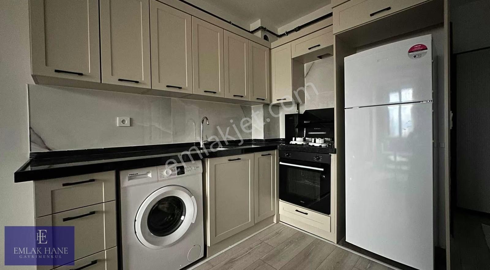 1.300.000tl Kredi / Körfez'de 1+1 Lüks Eşyalı Fırsat Daire