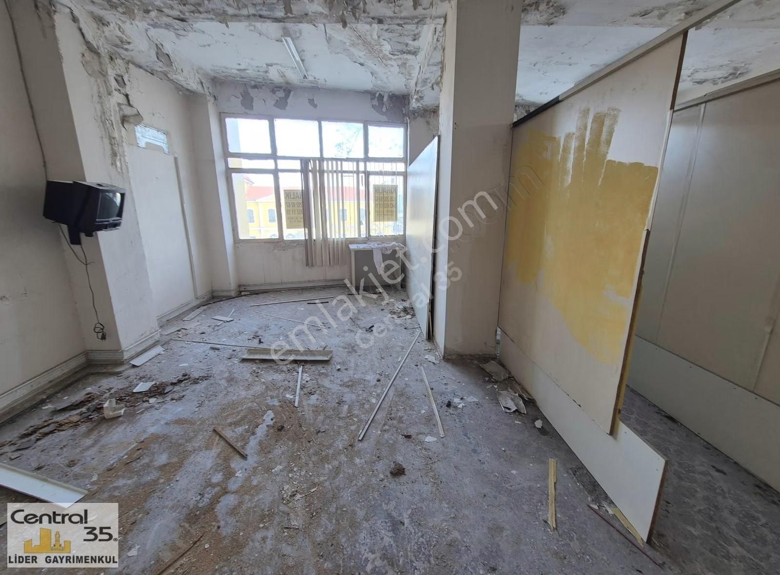 Central 35'den Basmane Gar Karşısı Meydanda 180 M2 İş Yeri - Görsel 8