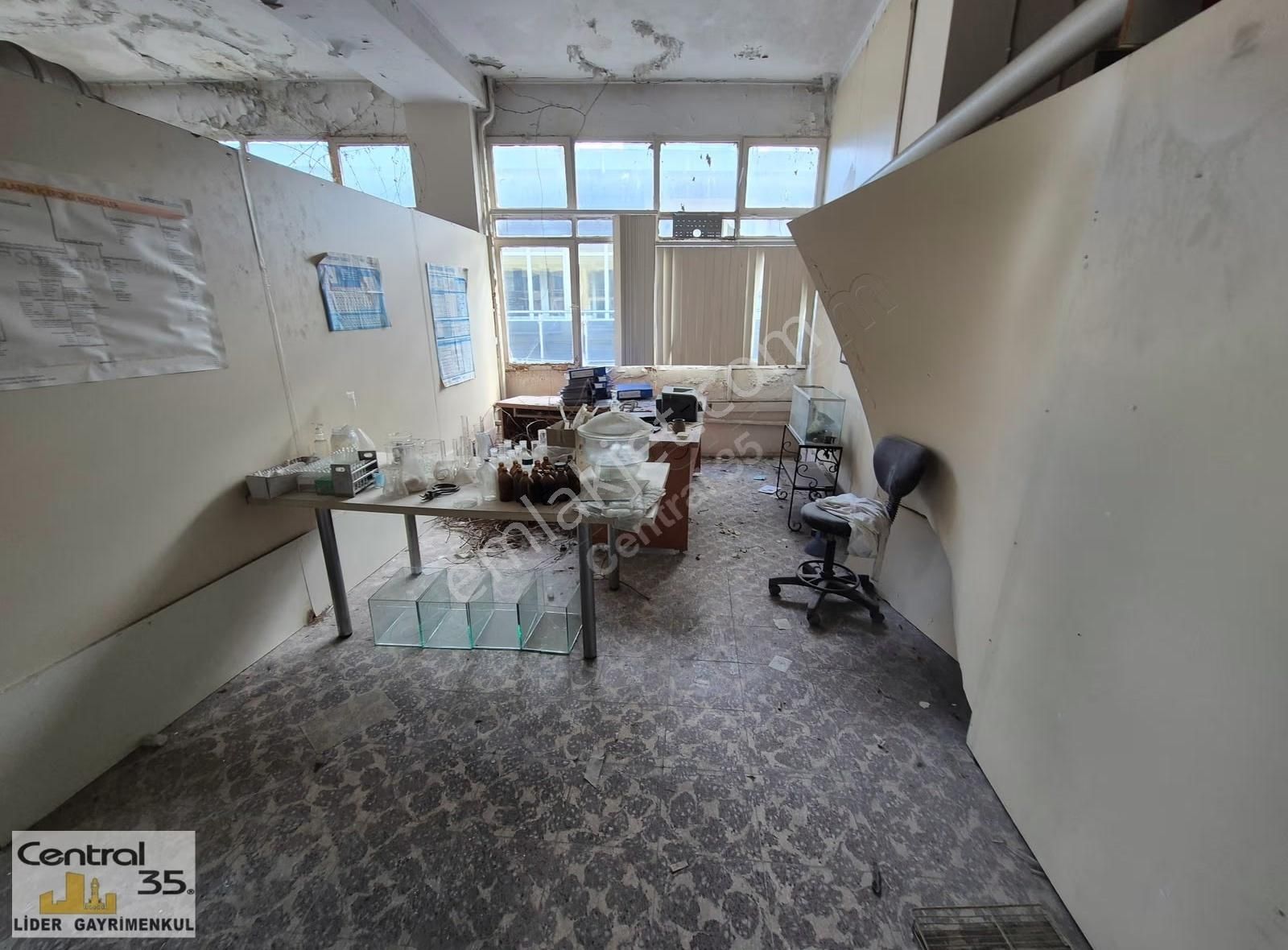 Central 35'den Basmane Gar Karşısı Meydanda 180 M2 İş Yeri - Görsel 17