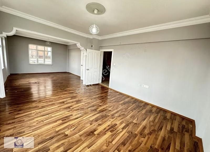 Şehir Merkezinde Emsallerinin Altında Asansörlü Satılık Daire