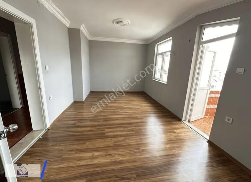 Şehir Merkezinde Emsallerinin Altında Asansörlü Satılık Daire - Görsel 3
