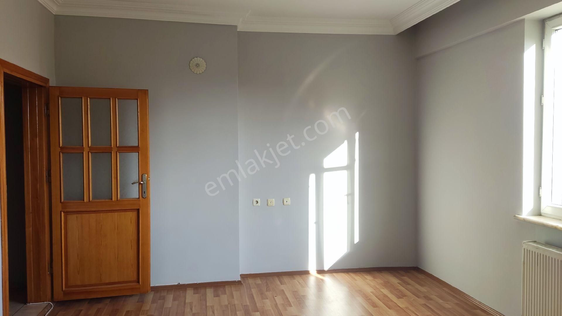 Sahibinden Kiralık Daire Kulesiteye 250 Metre Mesafede Geniş Daire - Görsel 2