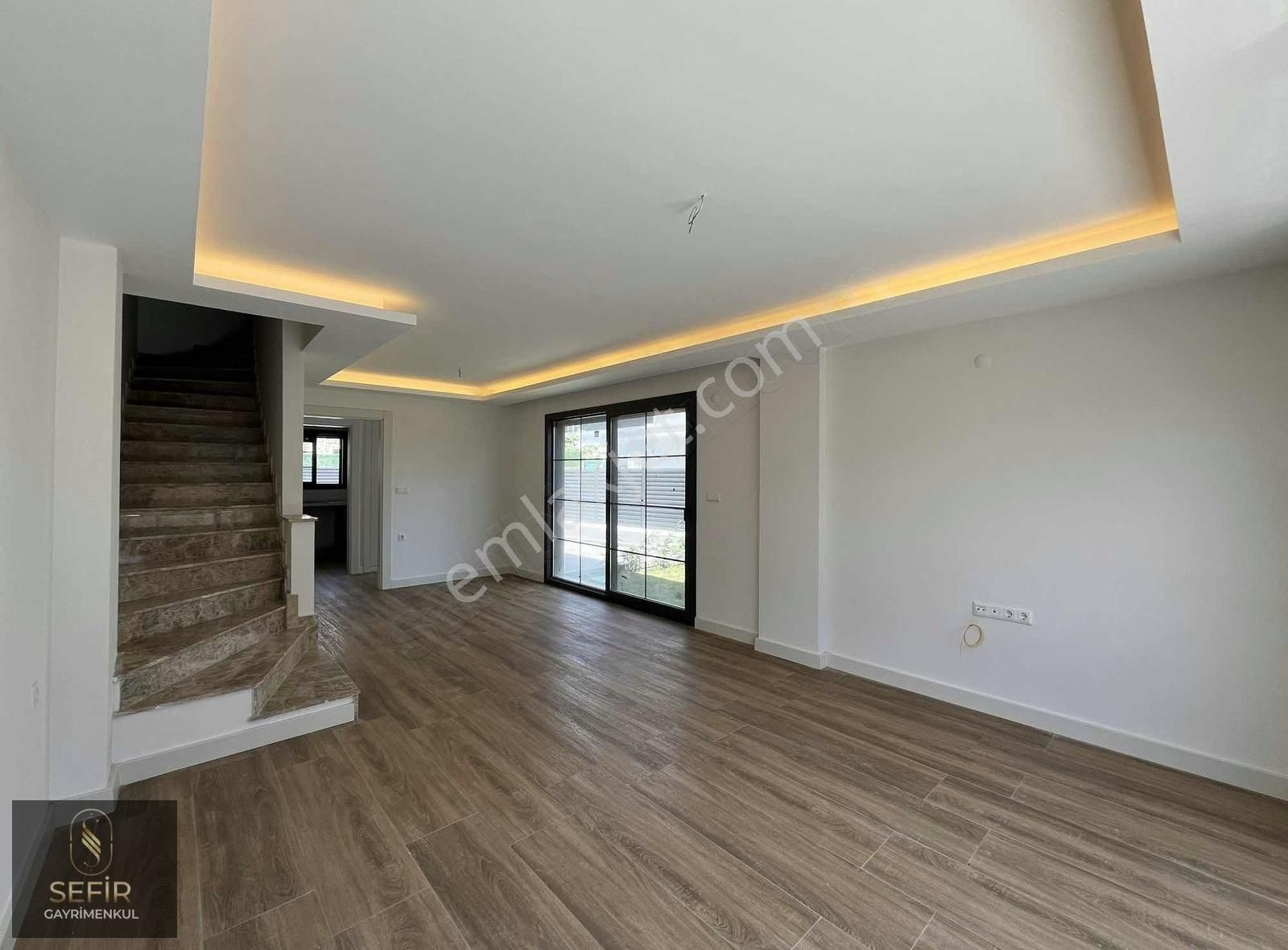 Seferihisar'da Müstakil Havuzlu 4+1 Villa - Görsel 7