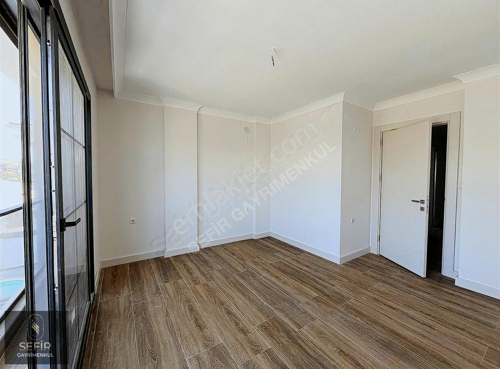 Seferihisar'da Müstakil Havuzlu 4+1 Villa - Görsel 2