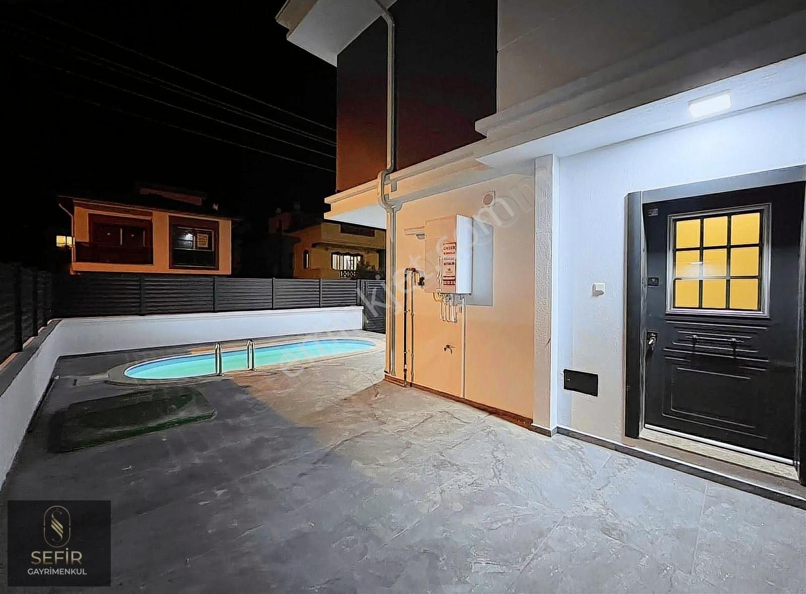 Seferihisar'da Müstakil Havuzlu 4+1 Villa - Görsel 21