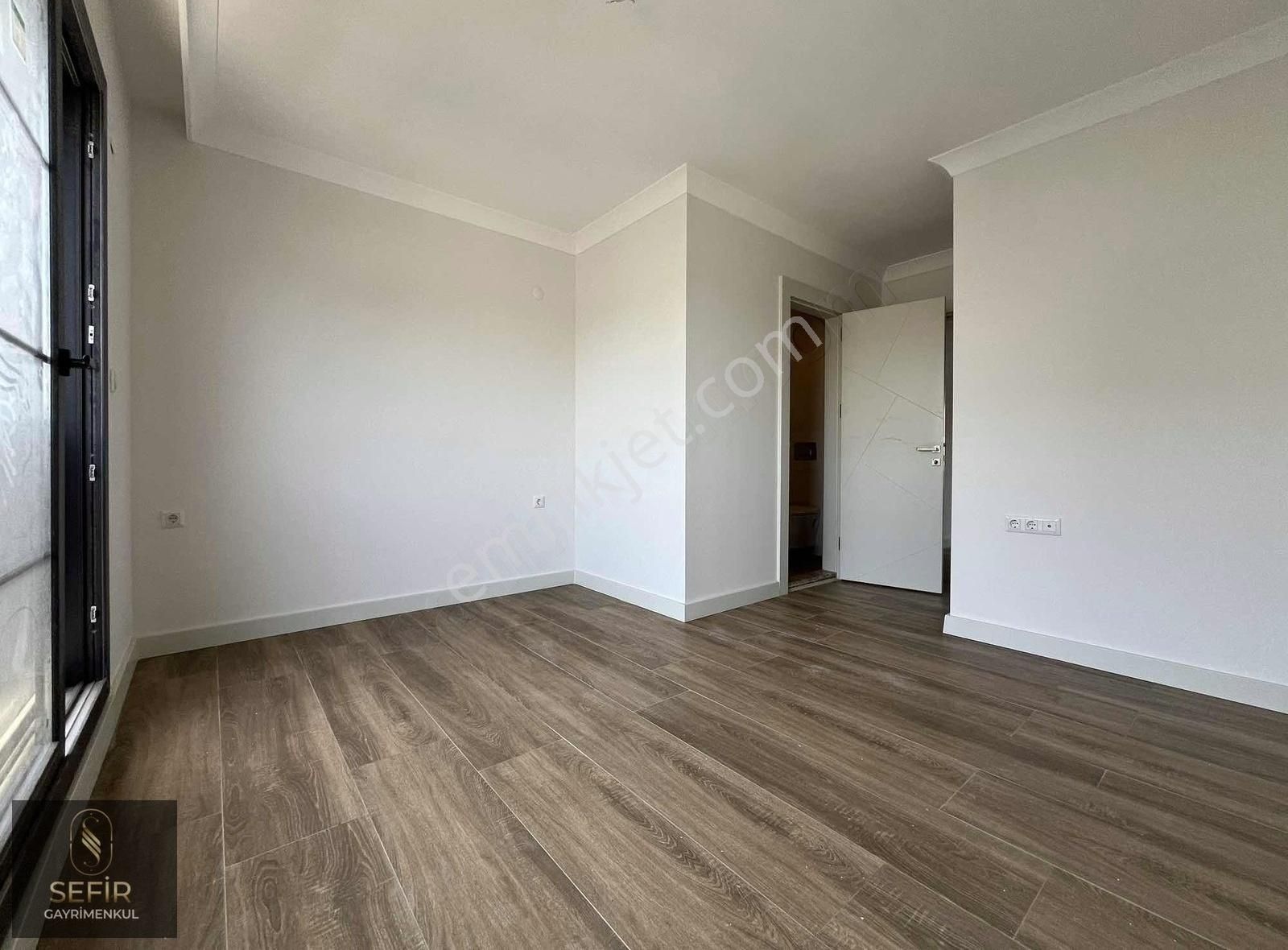 Seferihisar'da Müstakil Havuzlu 4+1 Villa - Görsel 16