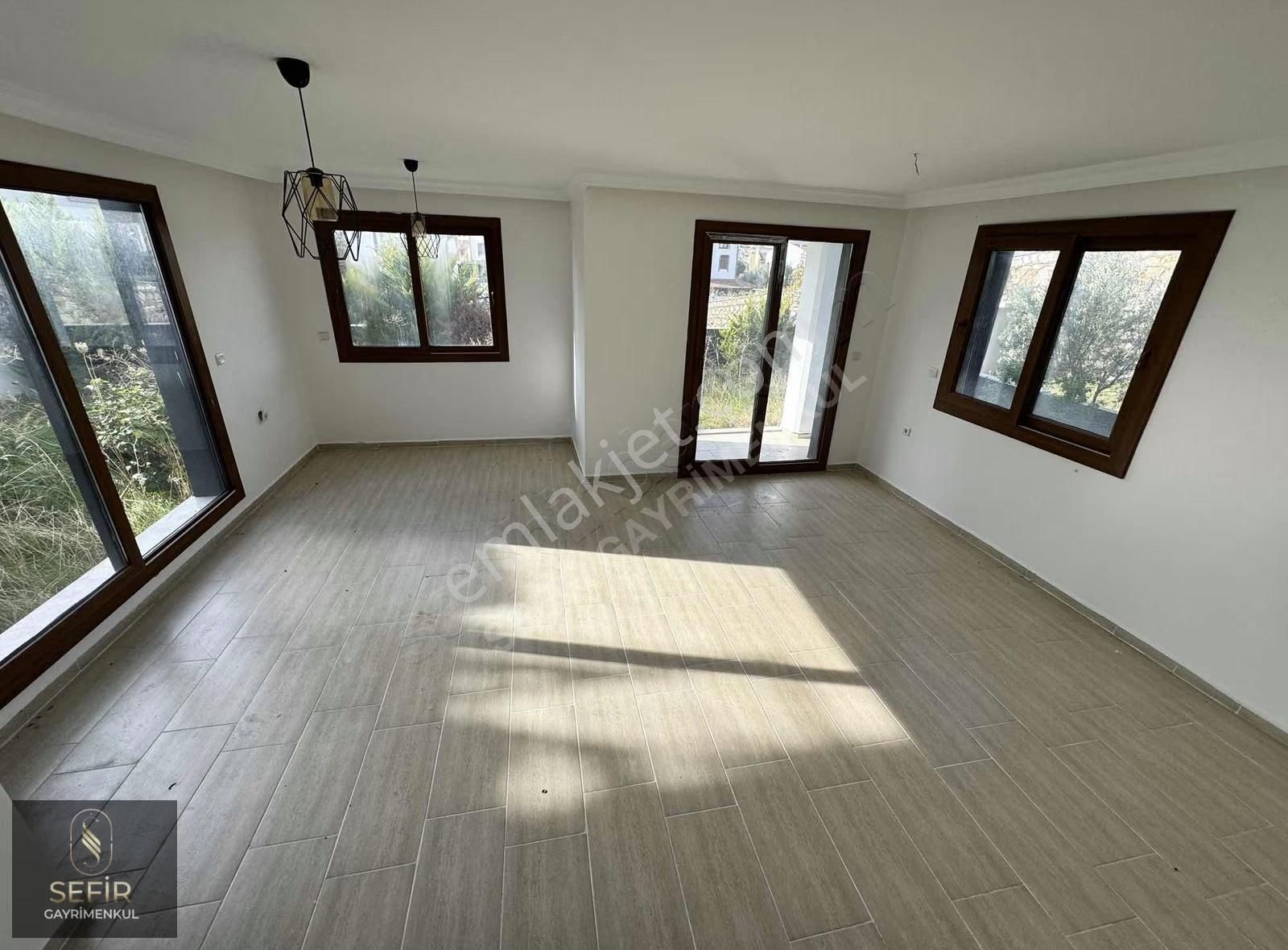 Akarca'da Denize Yürüme Mesafesinde Satılık Müstakil Villa - Görsel 16