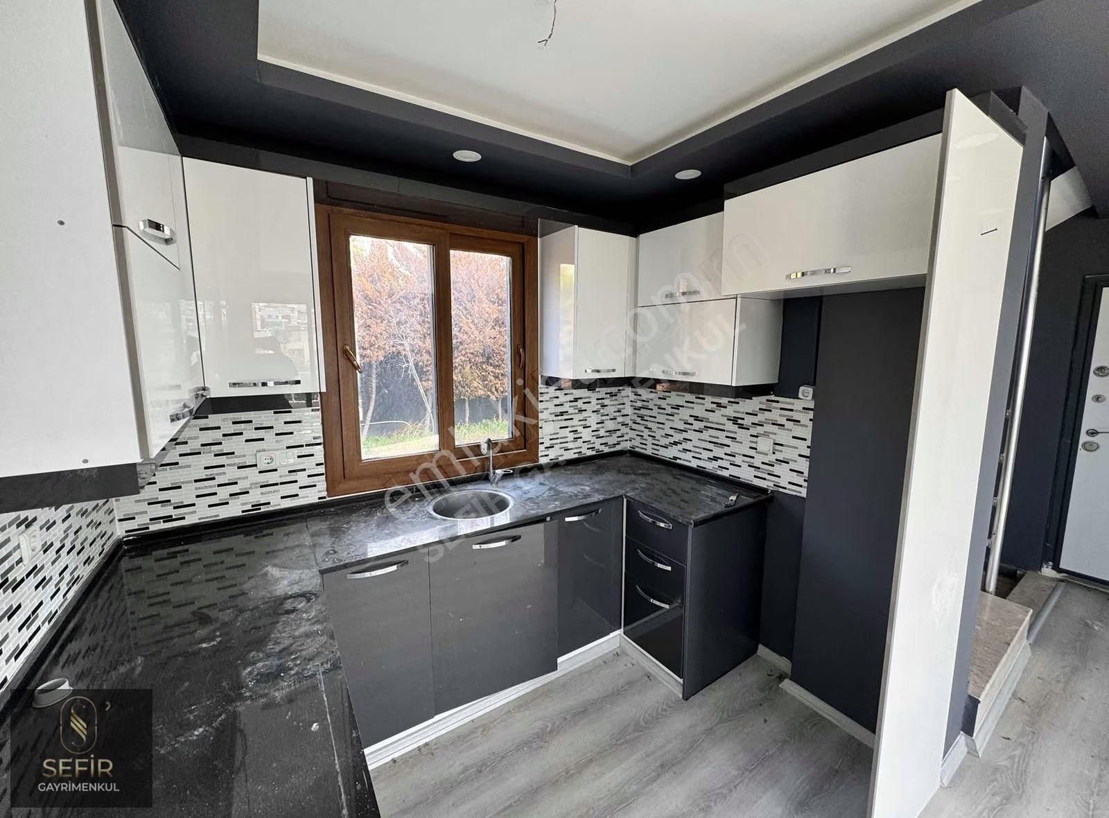 Akarca'da Denize Yürüme Mesafesinde Satılık Müstakil Villa - Görsel 25