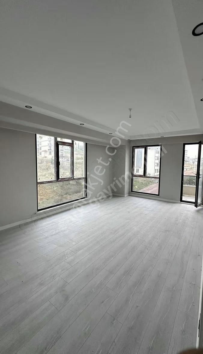 3 Cepheli, Yerden Isıtmalı, Ebeveyn Banyolu Lüks 3+1