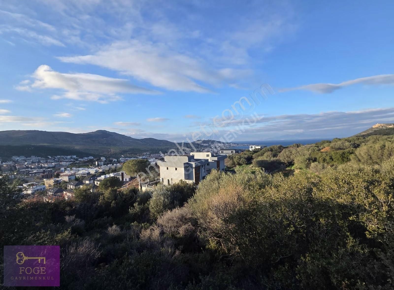 Yenifoça'da Yerleşim Alanına Yakın Deniz Manzaralı Satılık Tarla - Görsel 3