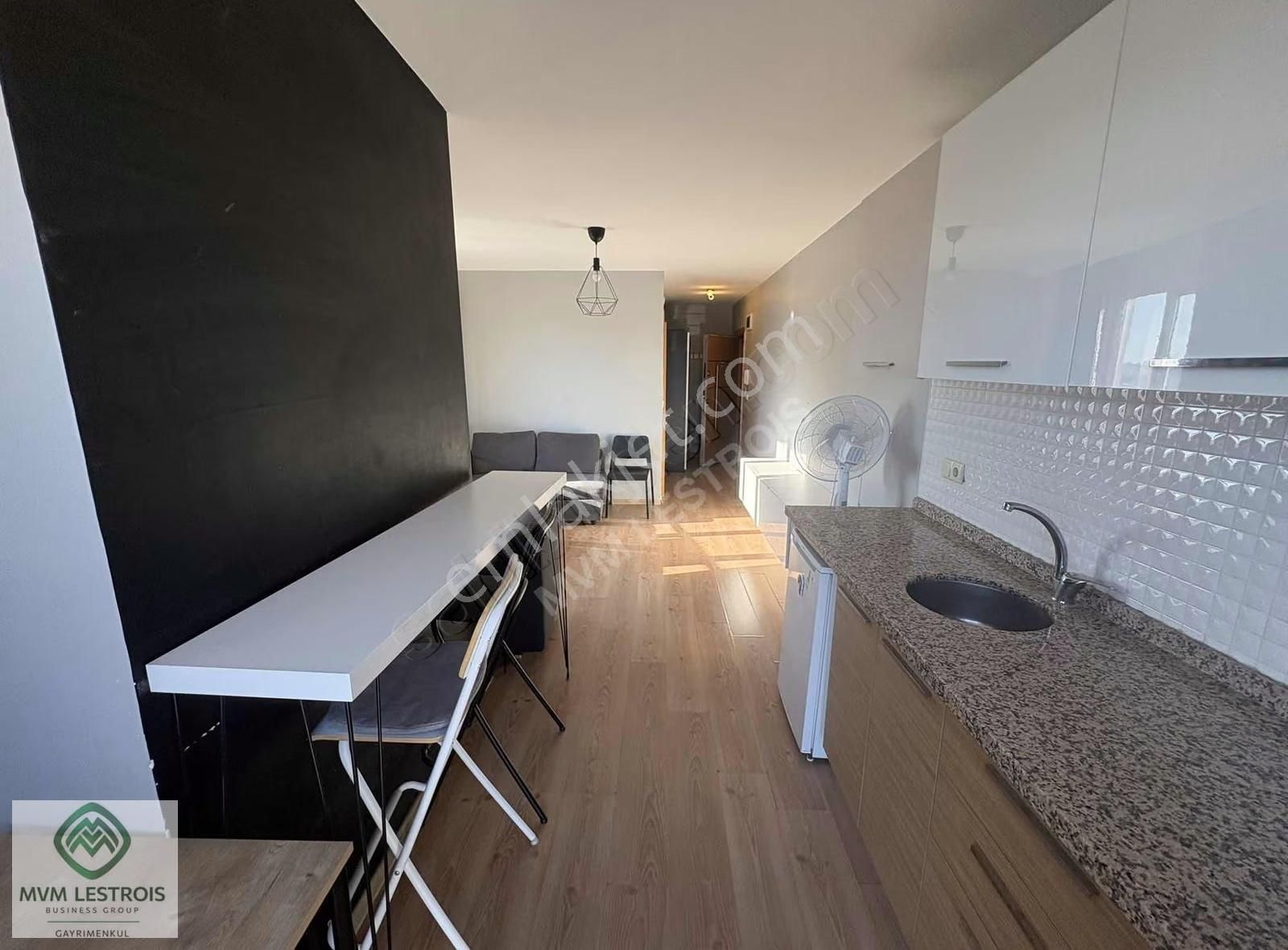 Ataşehir Finans Merkezi Manzaralı Eşyalı 1+0 Stüdyo Daire - Görsel 4