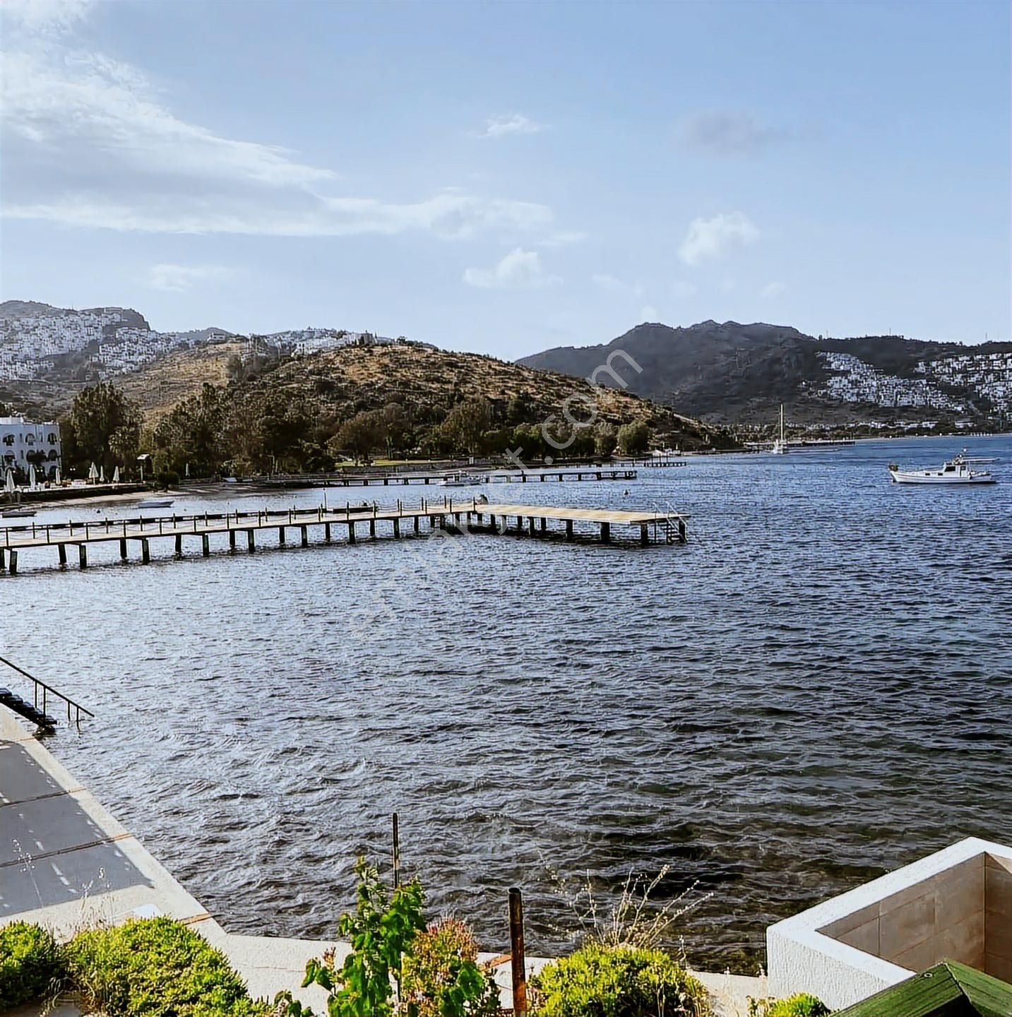 Bodrum Bağla Bankev`de Denize Yakın Bahçeli 3+1 Eşyalı Kiralık - Görsel 9