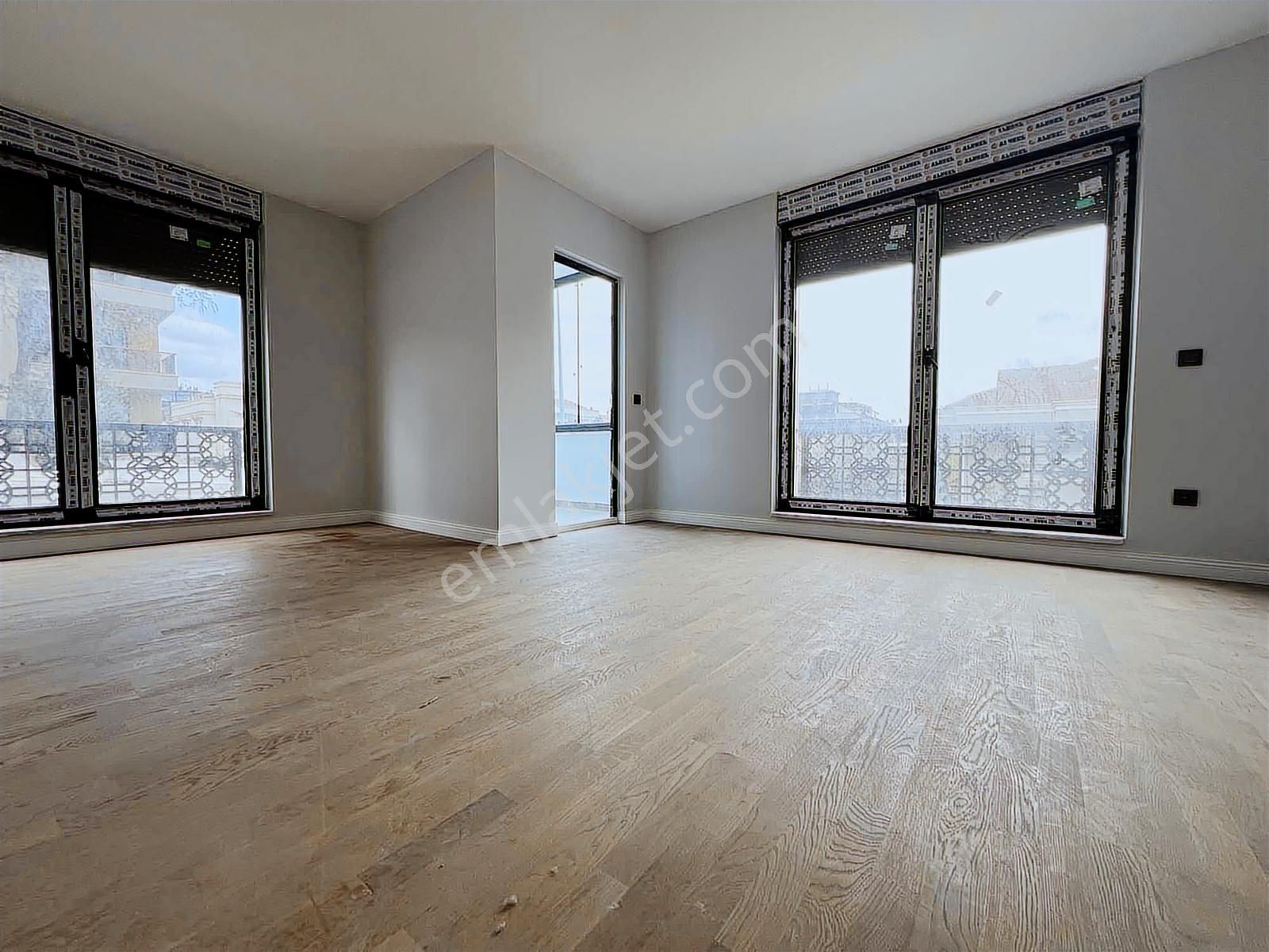 (videolu Tanıtım ) Çengelköy De Butik Sitede 4+1 Satılık Daire - Görsel 2