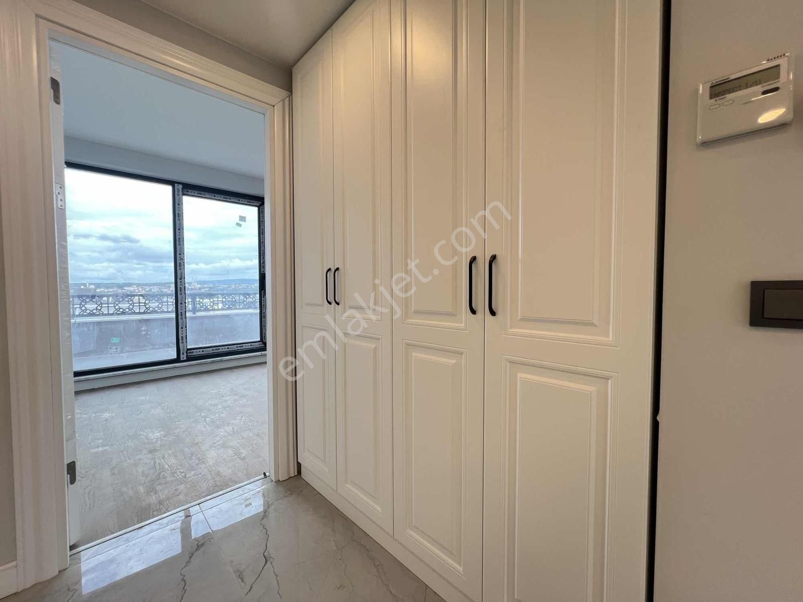 Çengelköy De 3 Bloklu Butik Sitede 6+2 Satılık Dublex - Görsel 20