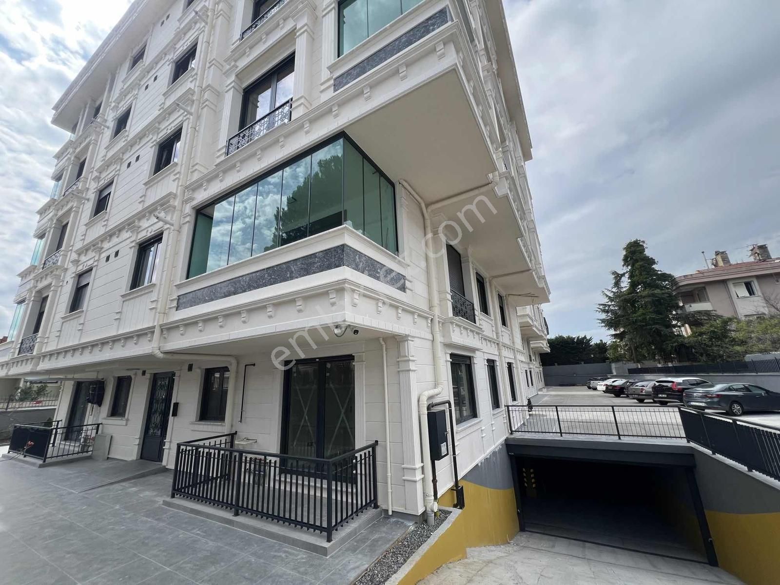 Çengelköy De 3 Bloklu Butik Sitede 6+2 Satılık Dublex - Görsel 32