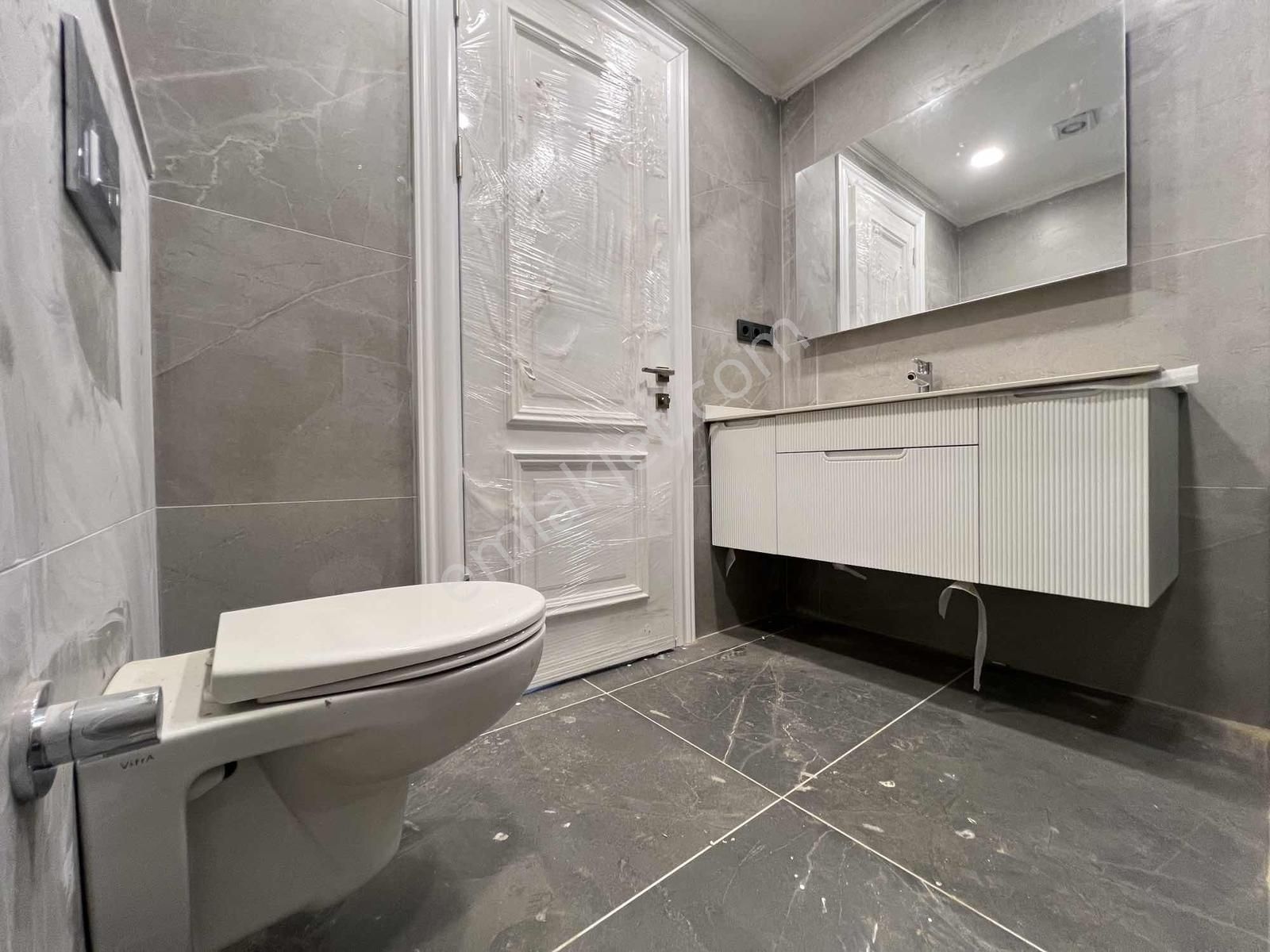 Çengelköy De 3 Bloklu Butik Sitede 6+2 Satılık Dublex - Görsel 13