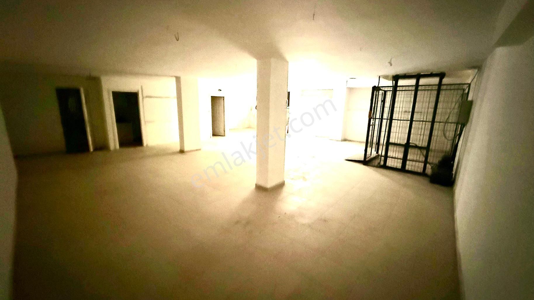 Güzelbahçe Yelki Merkez'de 600 M2 Kiralık Mağaza - Görsel 31