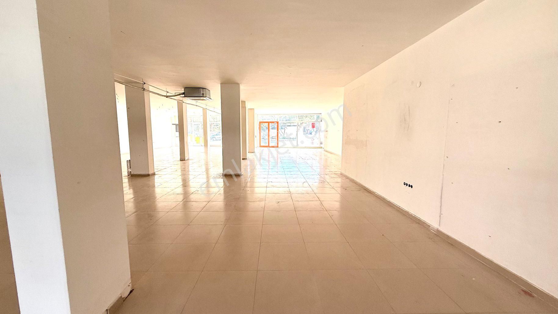 Güzelbahçe Yelki Merkez'de 600 M2 Kiralık Mağaza - Görsel 17