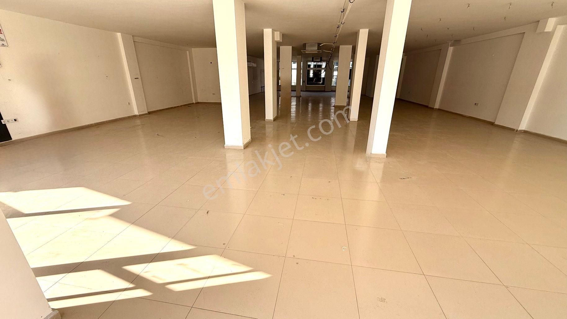 Güzelbahçe Yelki Merkez'de 600 M2 Kiralık Mağaza - Görsel 8