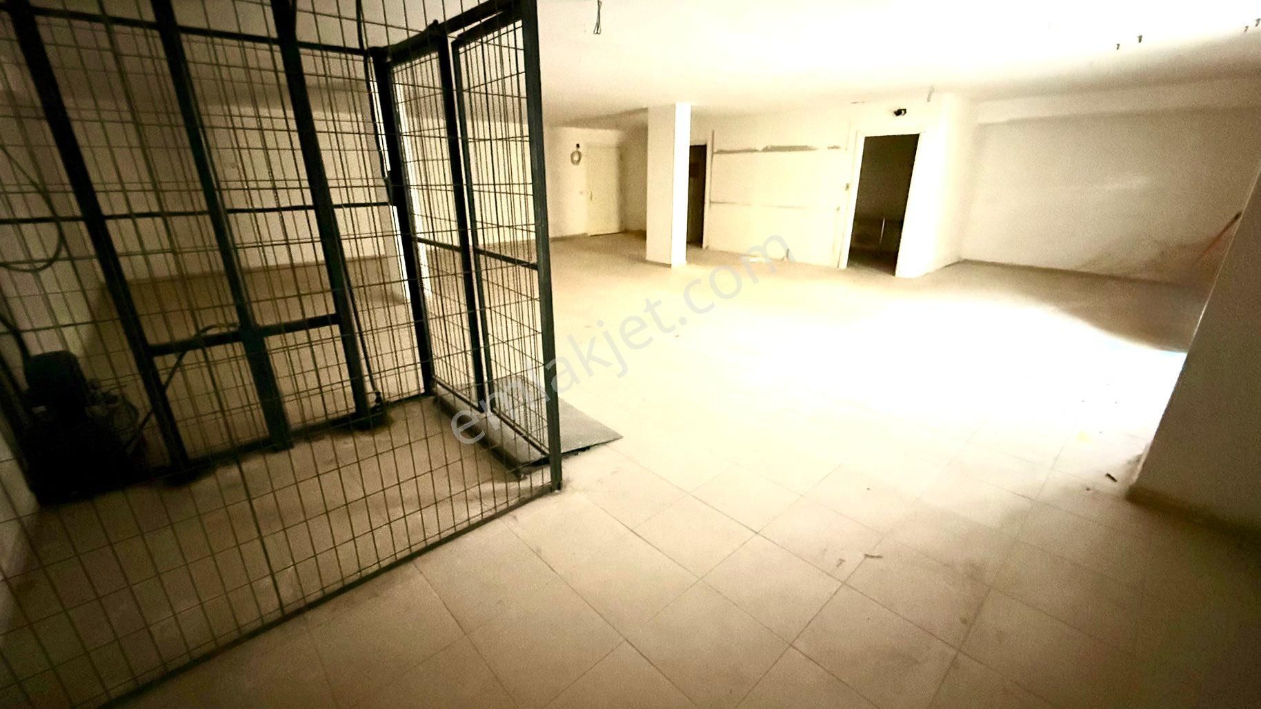 Güzelbahçe Yelki Merkez'de 600 M2 Kiralık Mağaza - Görsel 28