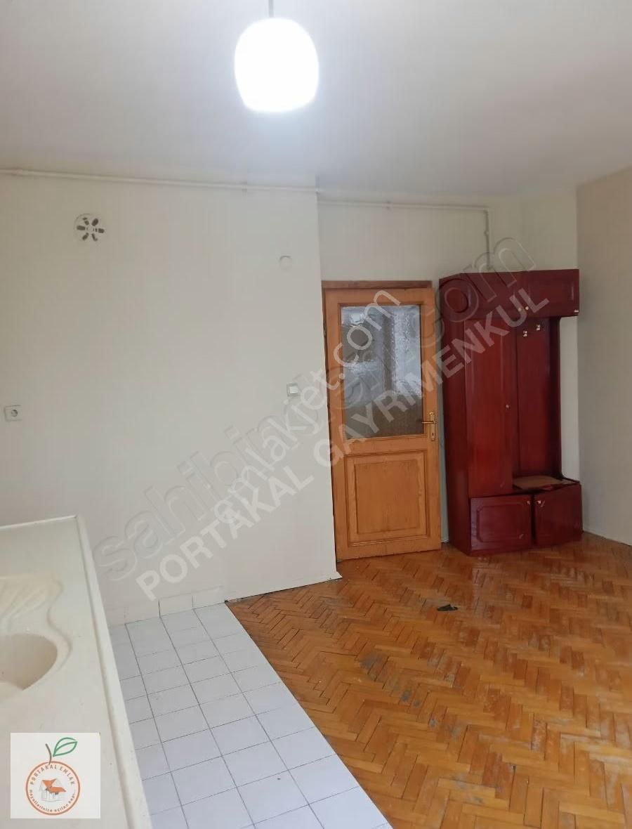 Üsküdar Selimiyede 2+1 Satılık Harika Konumda Daire - Görsel 2