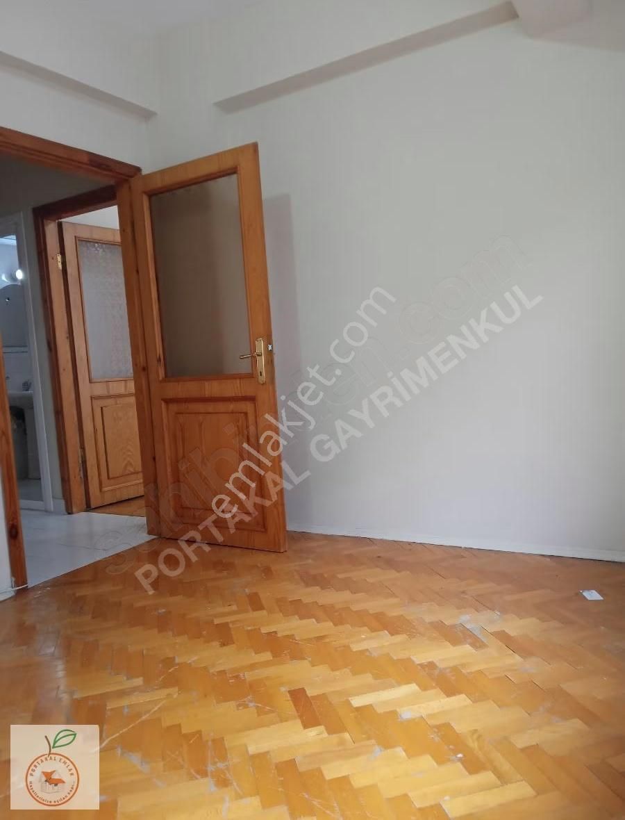 Üsküdar Selimiyede 2+1 Satılık Harika Konumda Daire - Görsel 12