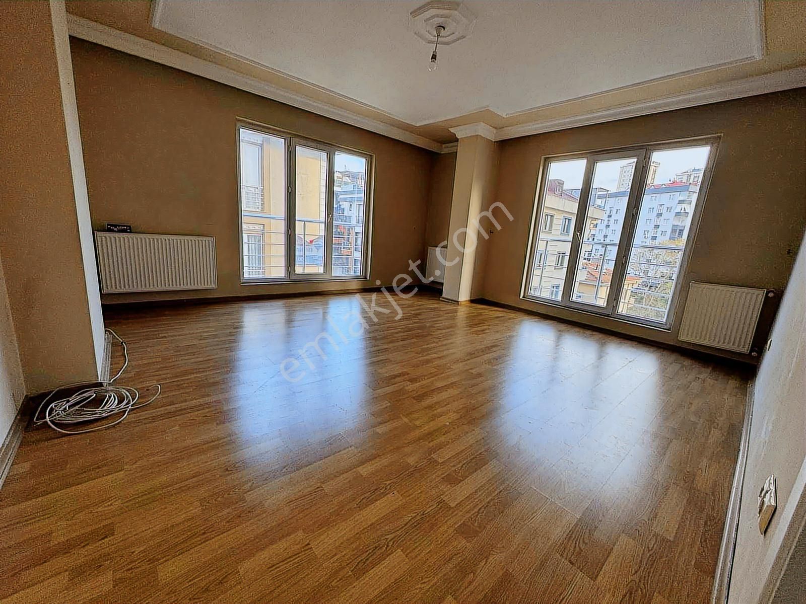 Nadir Bulunur Ferah Ve Genişlik Butik Site Ara Kt 2+1 Boş Daire