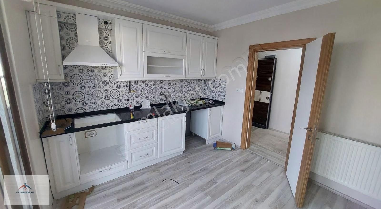 Ebebeyn Banyolu 135 M2 3+1 Oda Balkonlar Kapalı - Görsel 15