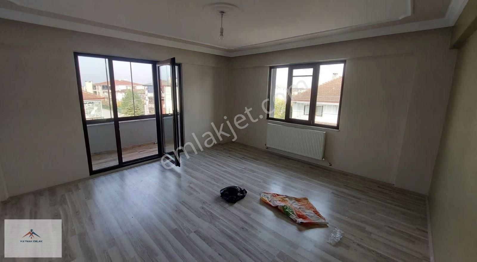 Ebebeyn Banyolu 135 M2 3+1 Oda Balkonlar Kapalı - Görsel 11