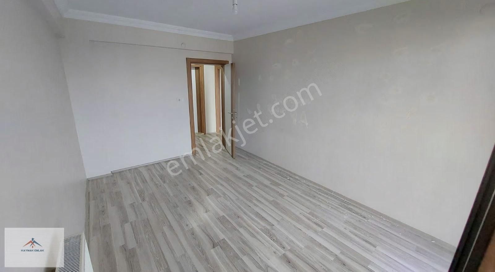 Ebebeyn Banyolu 135 M2 3+1 Oda Balkonlar Kapalı - Görsel 3