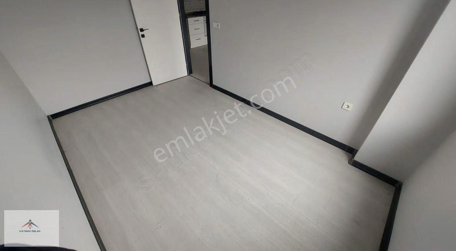 Büyük 1+1bulaşık Ve Buzdolabı Koyma Yeri Olan Satılık Daire - Görsel 12