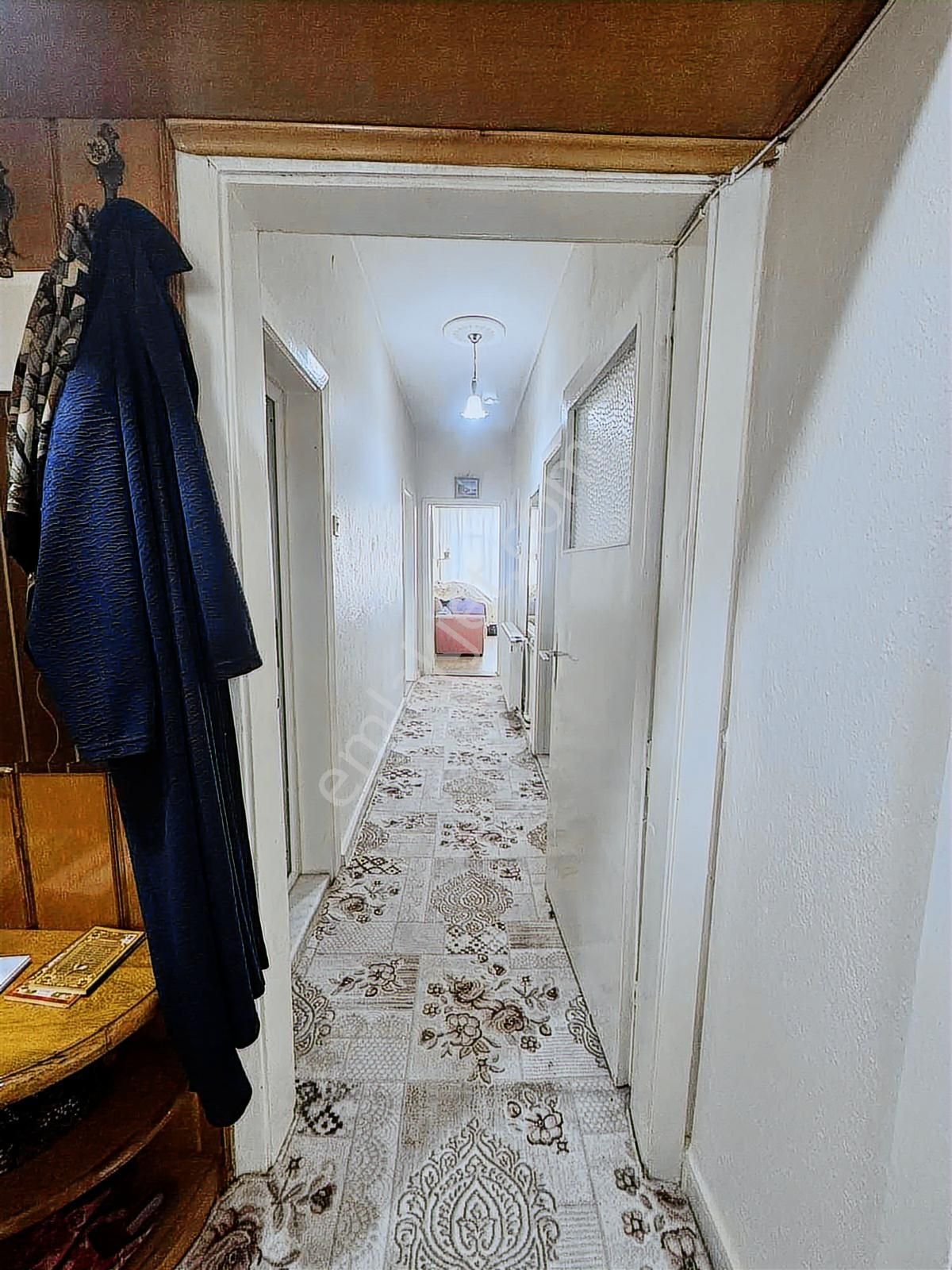 Cumhuriyet Mahallesinde Hesaplı 3+1 - Görsel 14