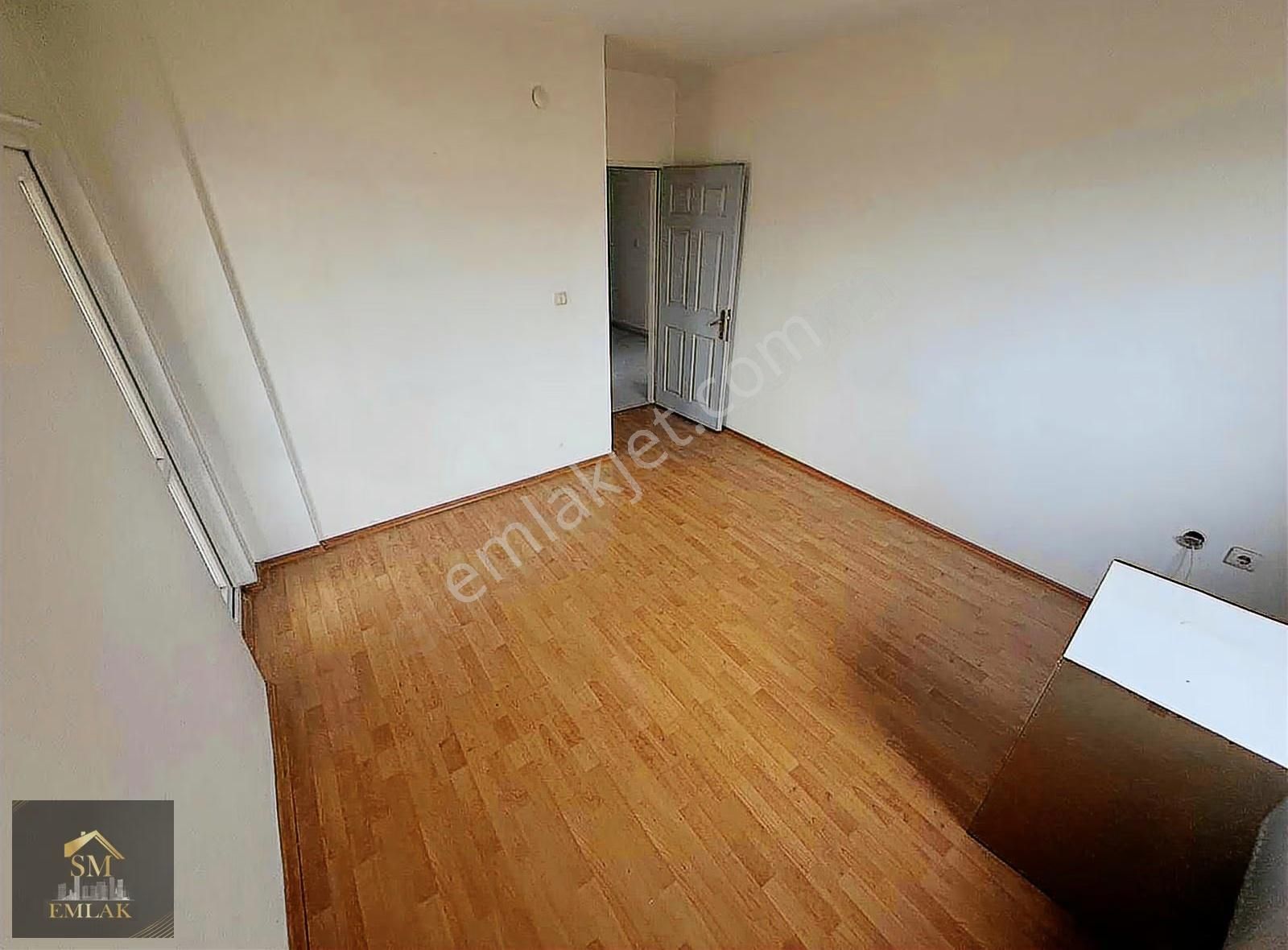 Sm Emlaktan | Site İçerisinde Geniş 3+1 Ebeveyn Banyolu Daire - Görsel 2