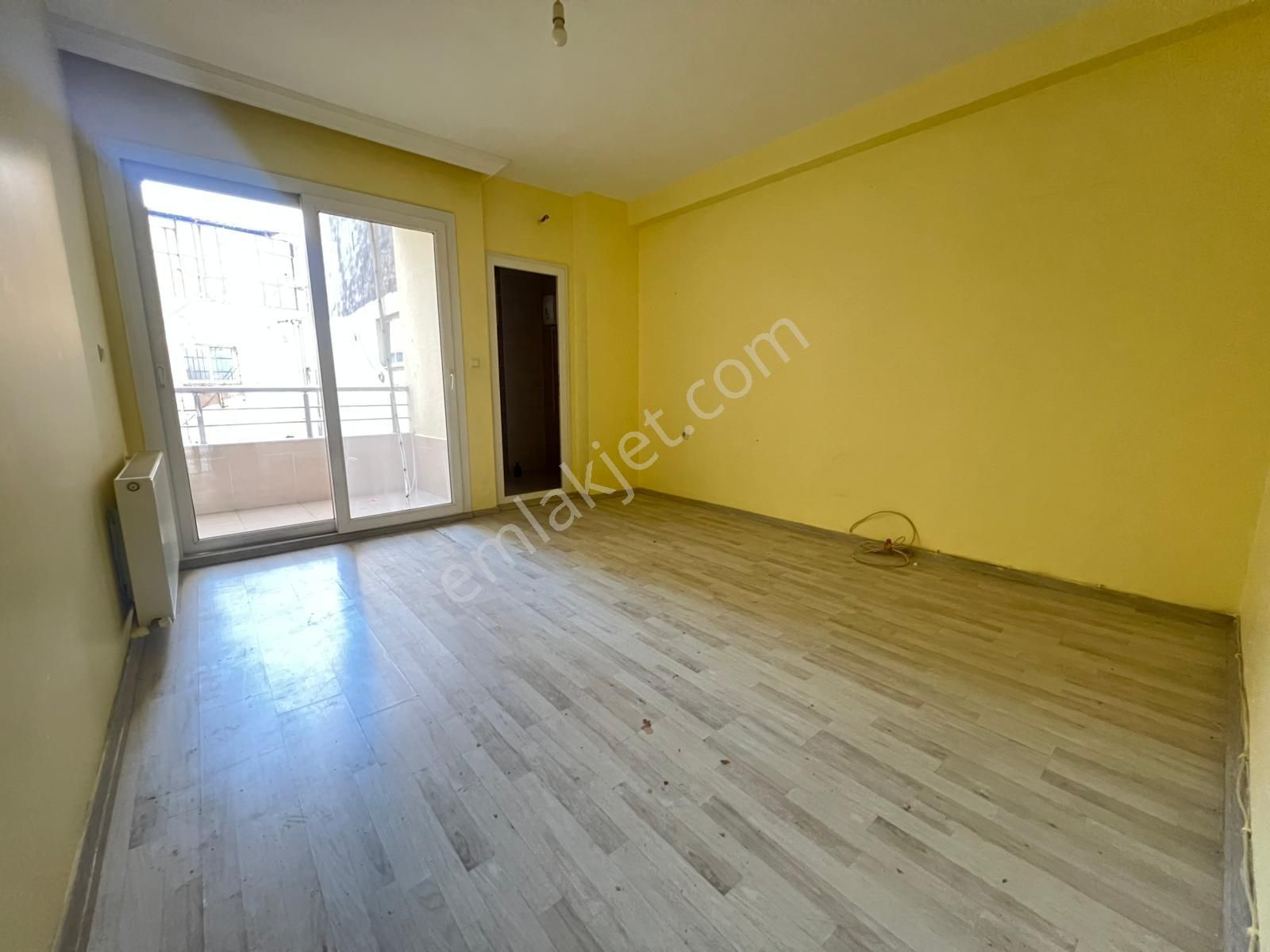 Arve'den Barış Mh'de Gmk Ve Çarşıya Yakın Kiralık 2+1 Daire - Görsel 3