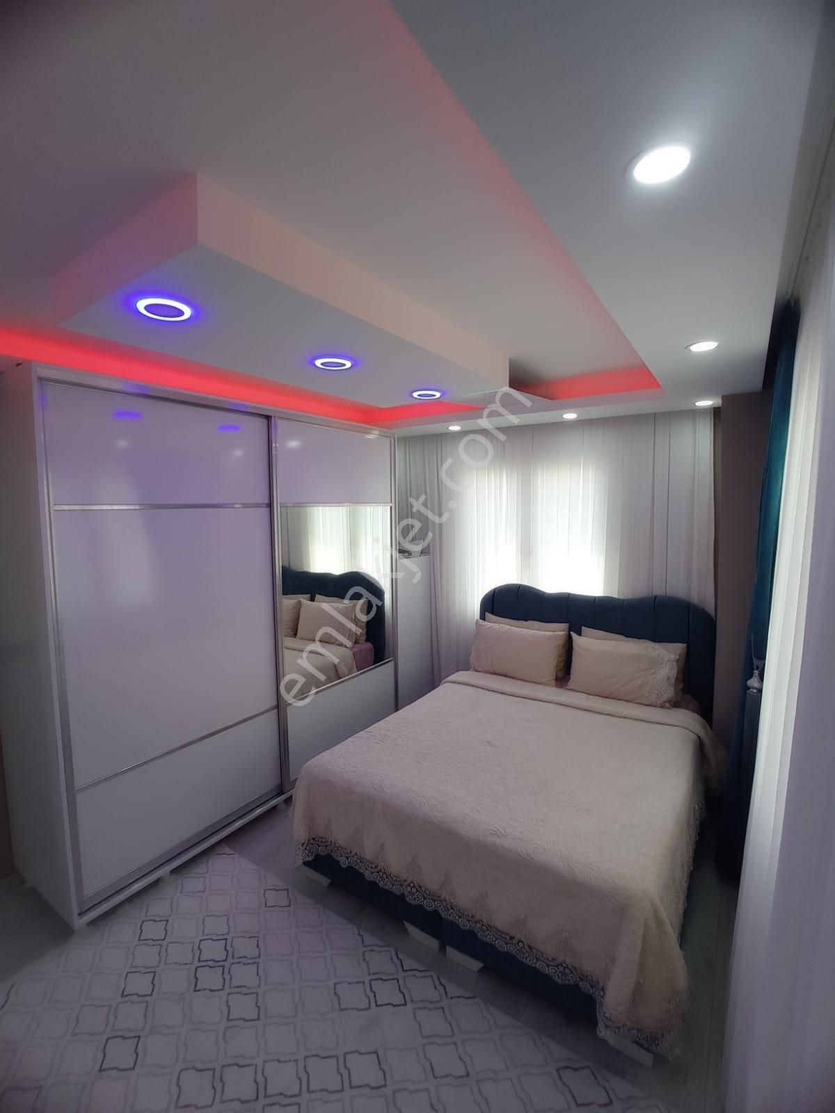 Zorlu'da Sofudede Mah. Müstakil Geniş Oturumlu 2+1 Kapalı Mutfak - Görsel 6