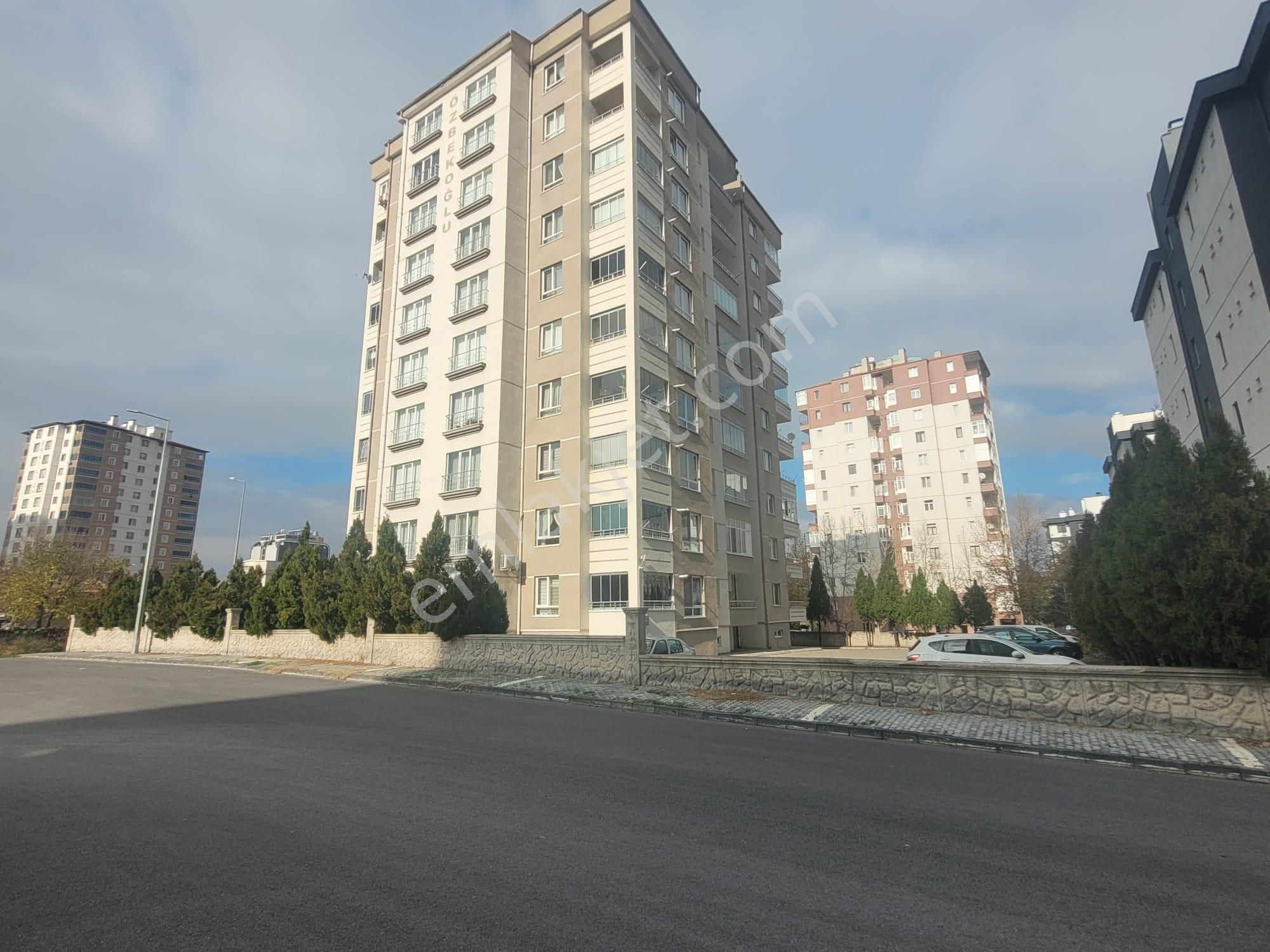 Esentepe Mahallesinde Satılık 3+1 Daire