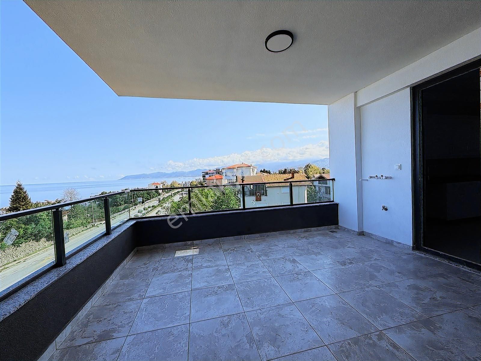 Beşikdüzü'nde Ana Yola Yakın Deniz Manzaralı 3+1 Daire | Tekce - Görsel 4