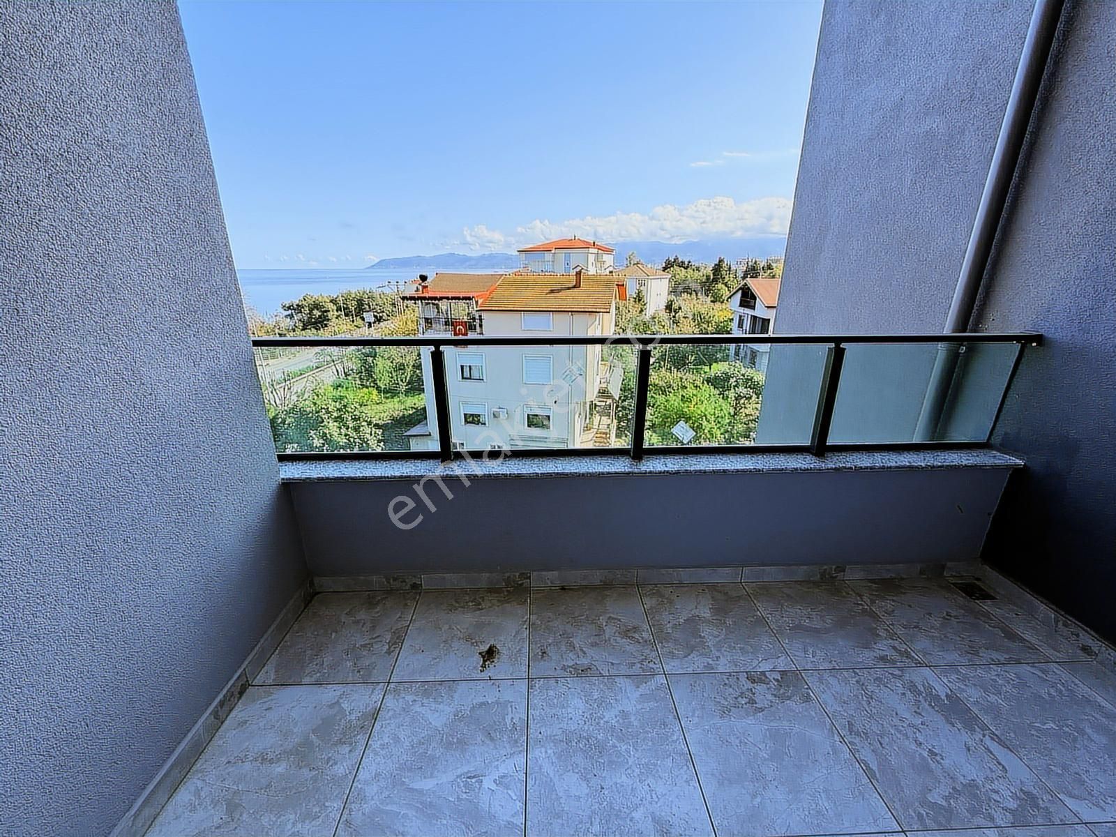 Beşikdüzü'nde Ana Yola Yakın Deniz Manzaralı 3+1 Daire | Tekce - Görsel 6