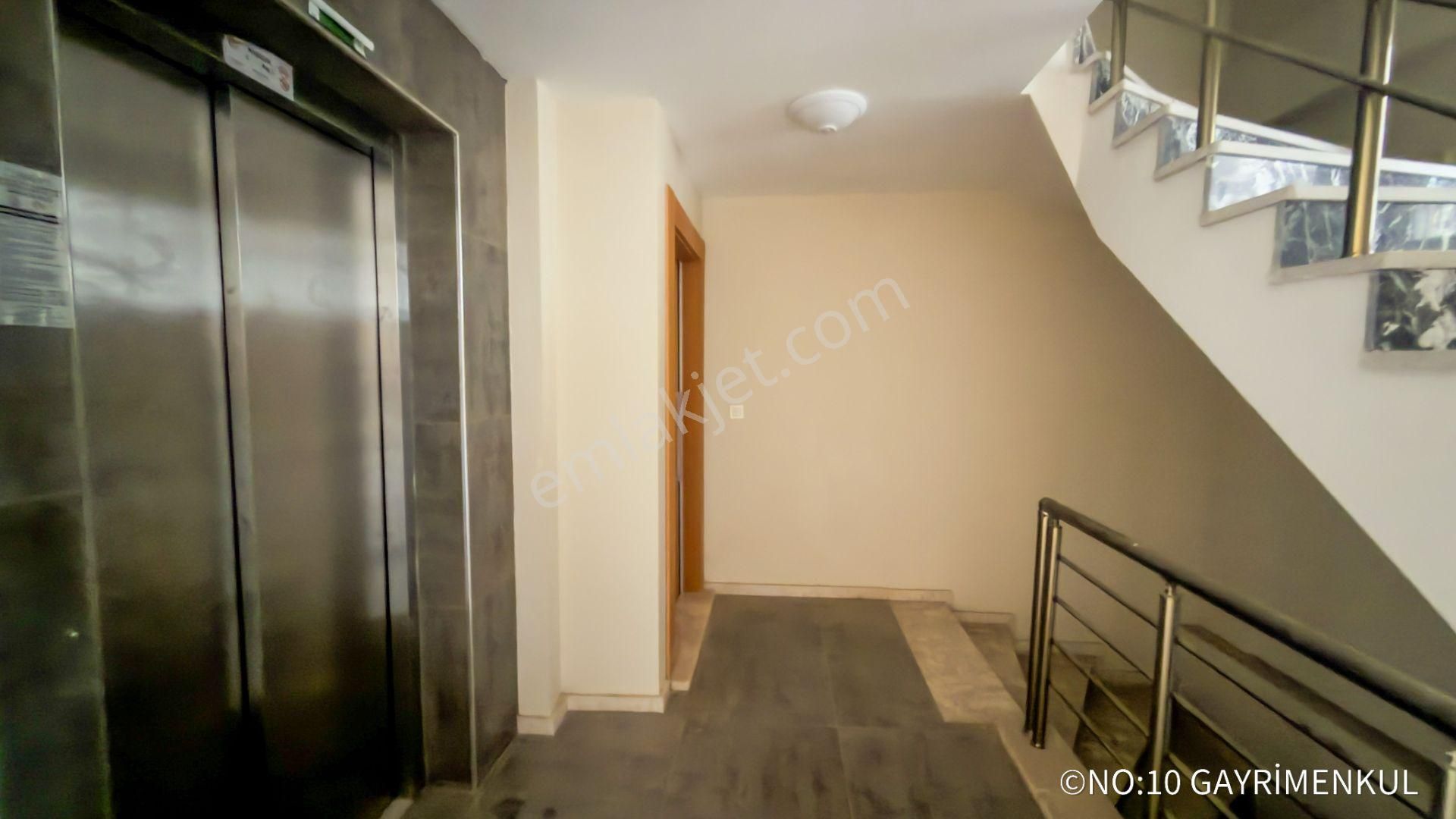 No:10 Gayrimenkul’den – Merkezi Konumda 1+1 Açık Mutfak • Yerden Isıtmalı • Kiralık - Görsel 4