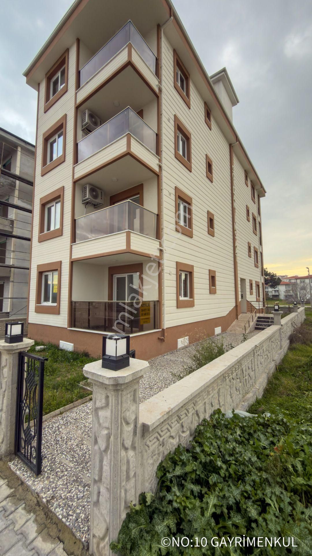 No:10 Gayrimenkul’den – Merkezi Konumda 1+1 Açık Mutfak • Yerden Isıtmalı • Kiralık - Görsel 2