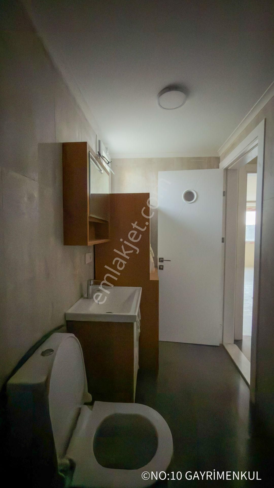 No:10 Gayrimenkul’den – Merkezi Konumda 1+1 Açık Mutfak • Yerden Isıtmalı • Kiralık - Görsel 5