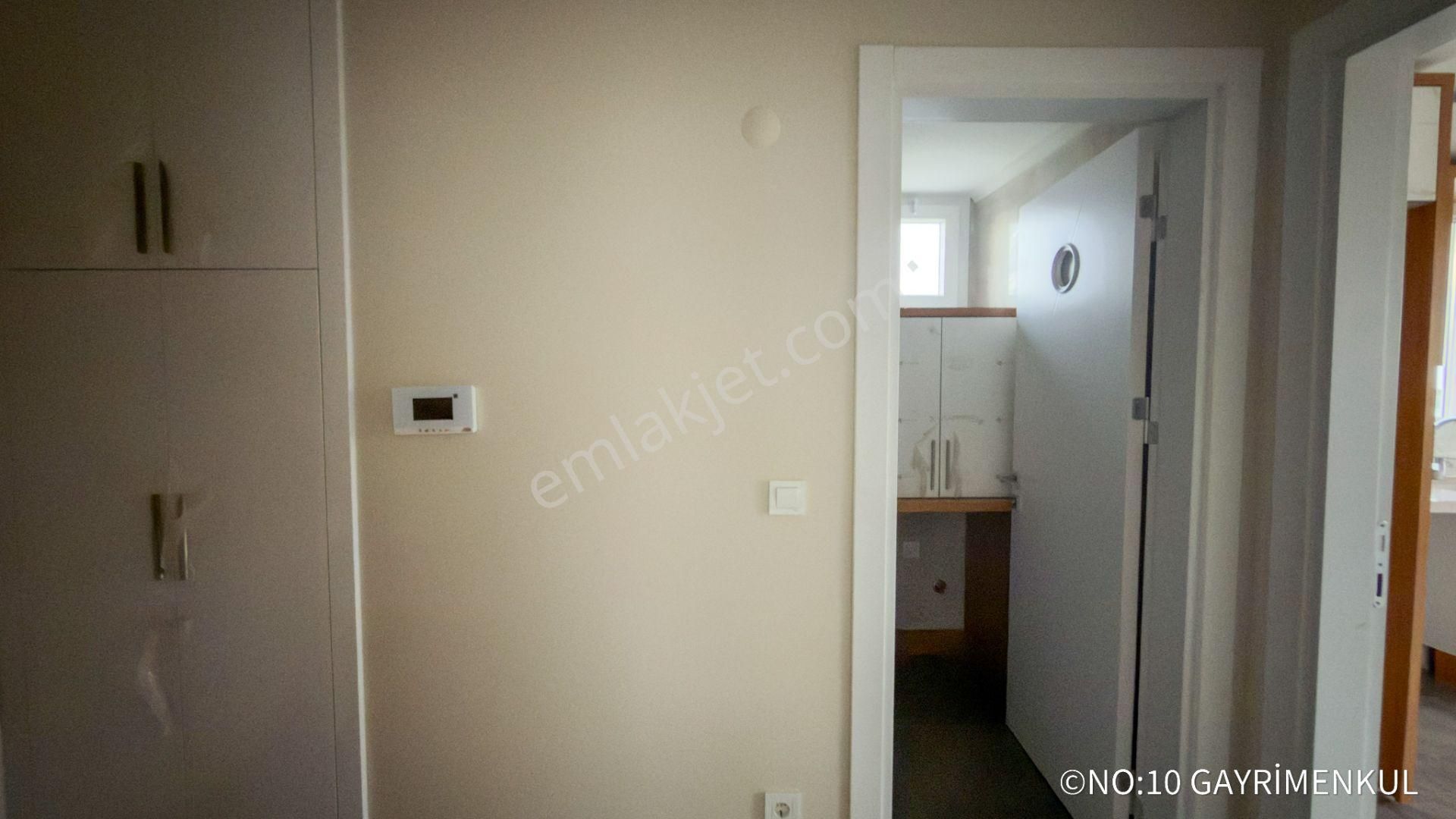 No:10 Gayrimenkul’den – Merkezi Konumda 1+1 Açık Mutfak • Yerden Isıtmalı • Kiralık - Görsel 10