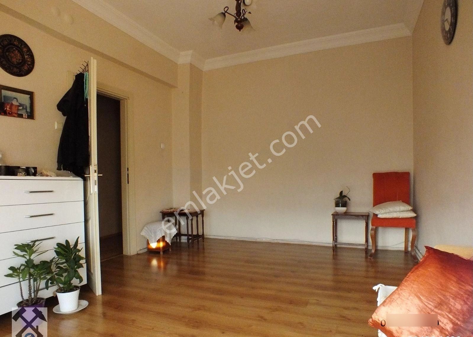 Yeşil Mahallede Satılık Deniz Manzaralı 2+1 Daire - Görsel 2