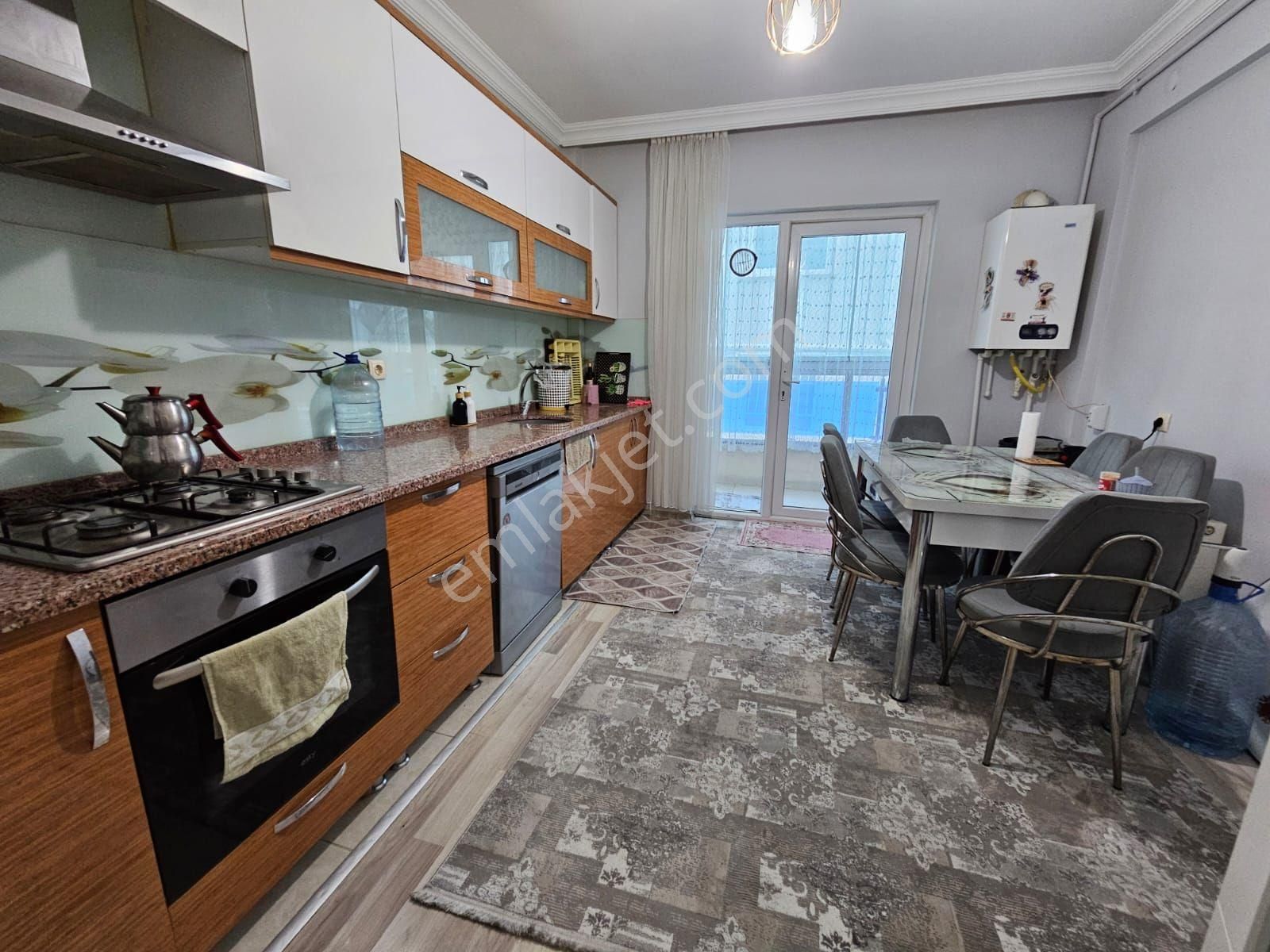 Başak Mah Yonca Market Yakını 4+1 Çift Banyo Asansörlü